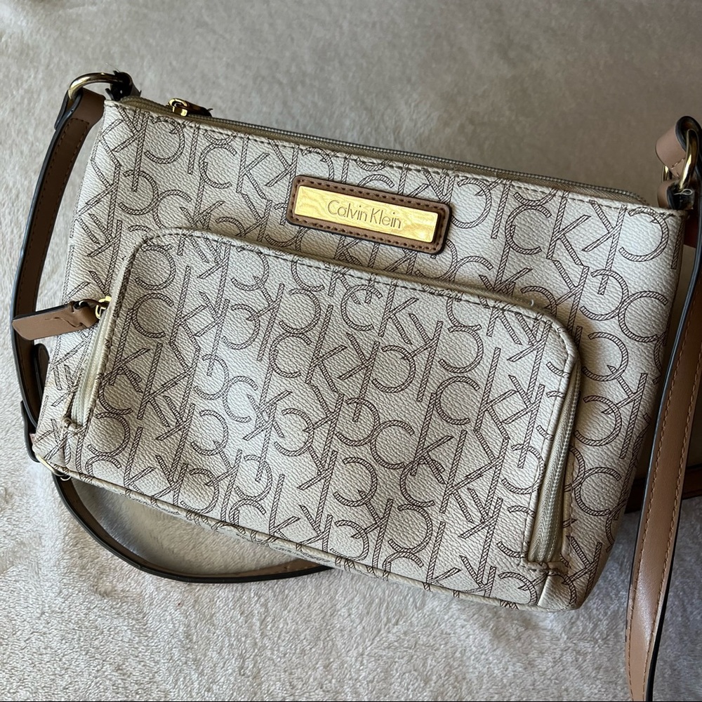 Calvin Klein Crossbody